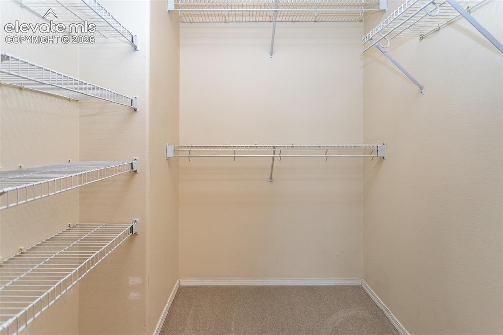 Image 28 of 43: Closet
