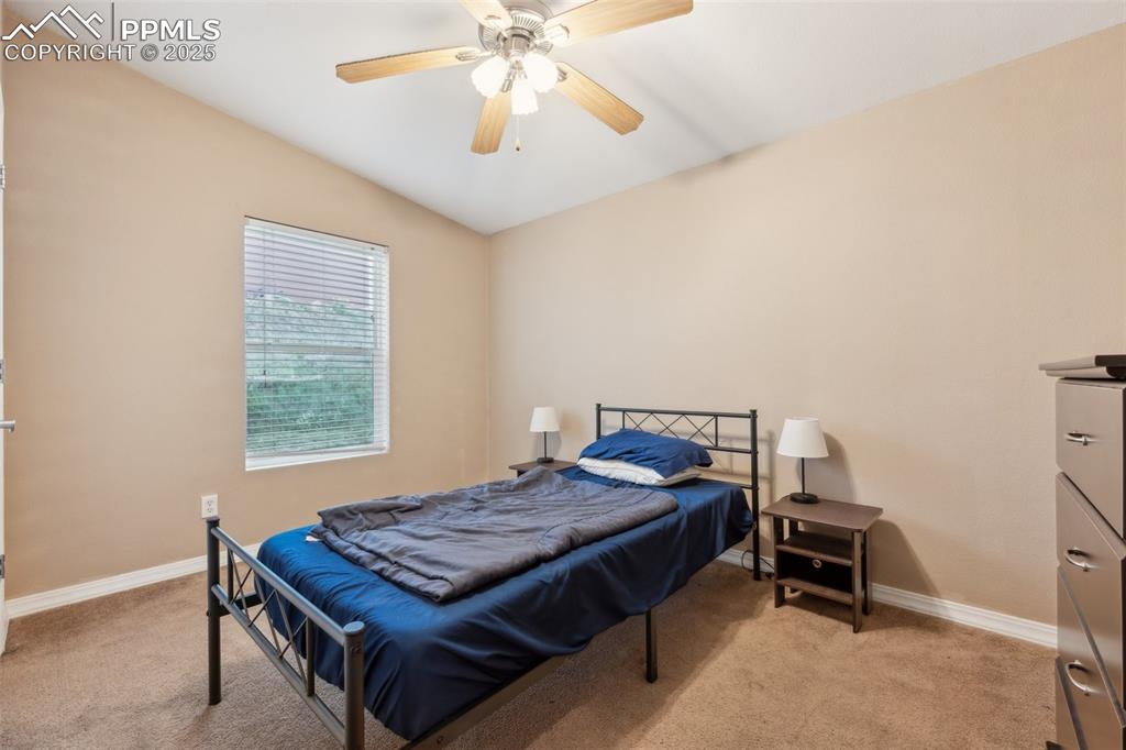 Image 13 of 18: Bedroom