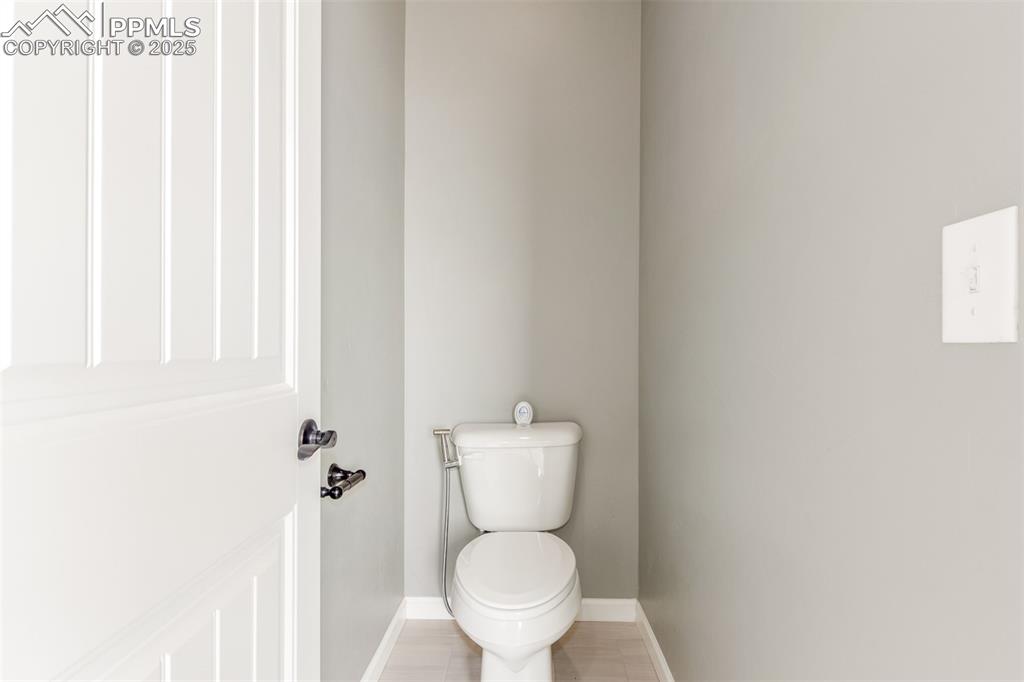 Image 15 of 39: Bathroom