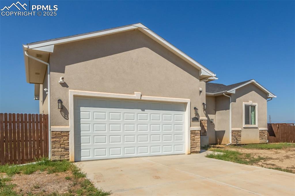 Image 3 of 39: Front of Structure