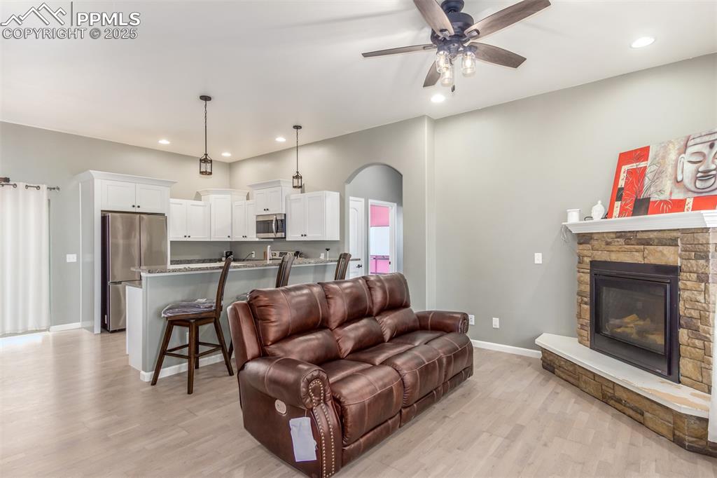 Image 4 of 39: Living Room