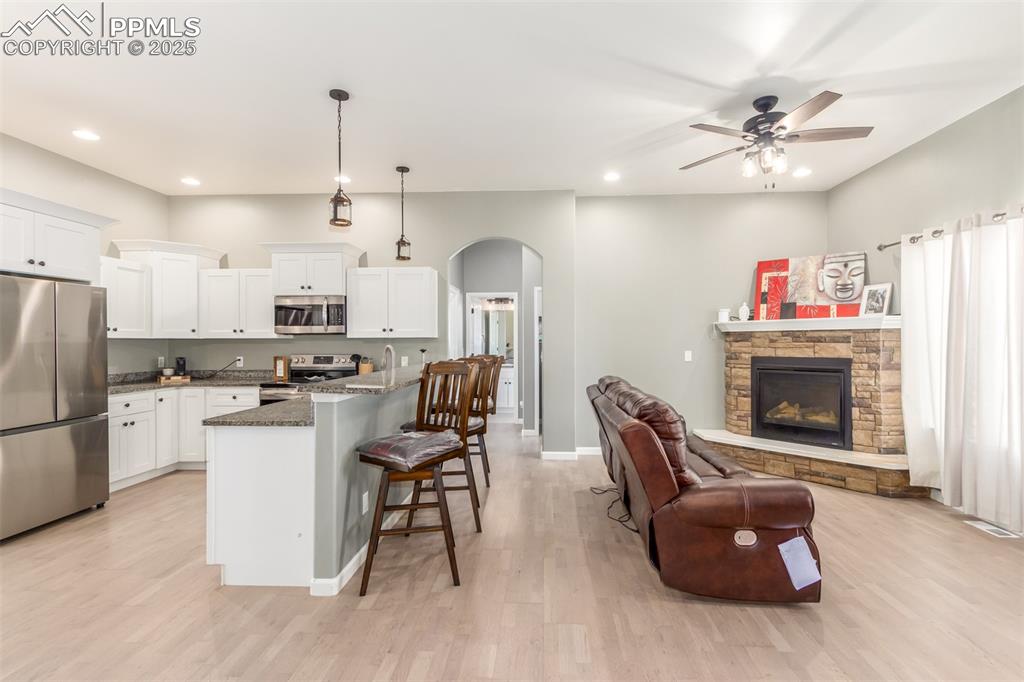 Image 5 of 39: Kitchen