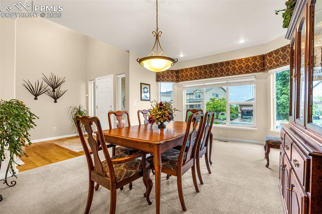 Image 7 of 49: Dining Area