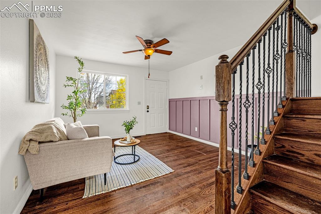 Image 6 of 38: Sitting Room