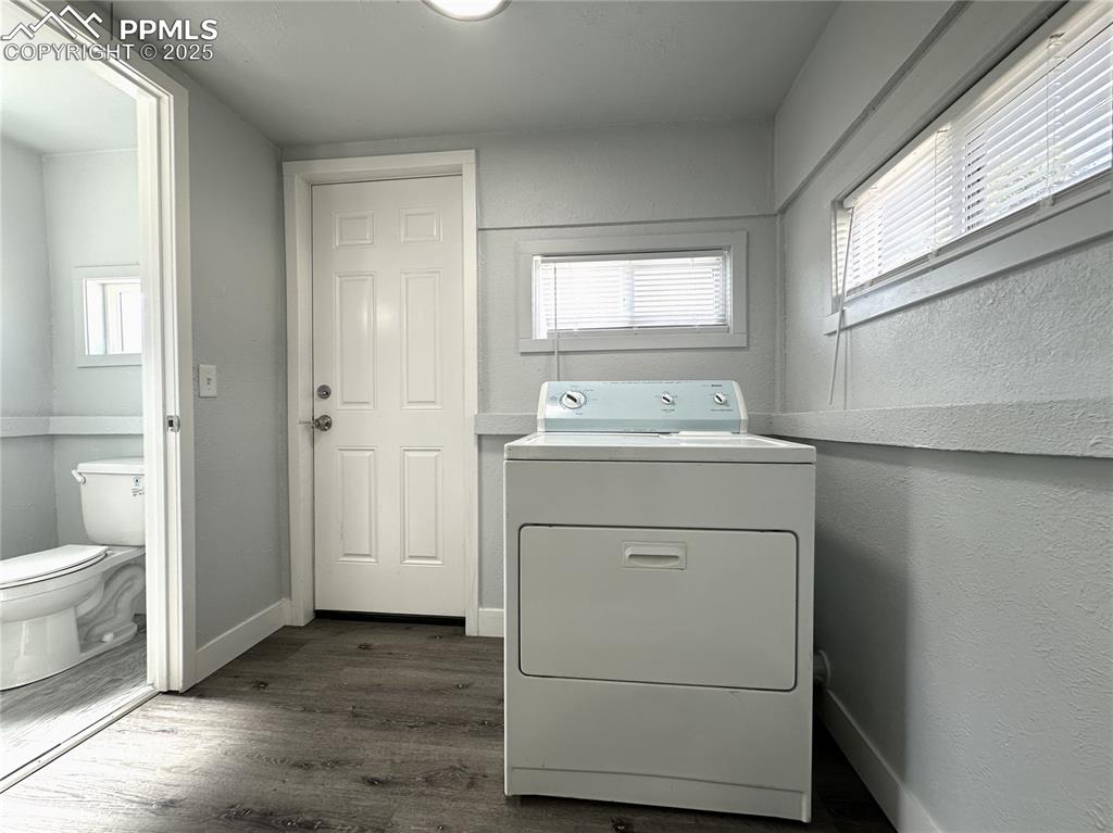 Image 11 of 24: Laundry