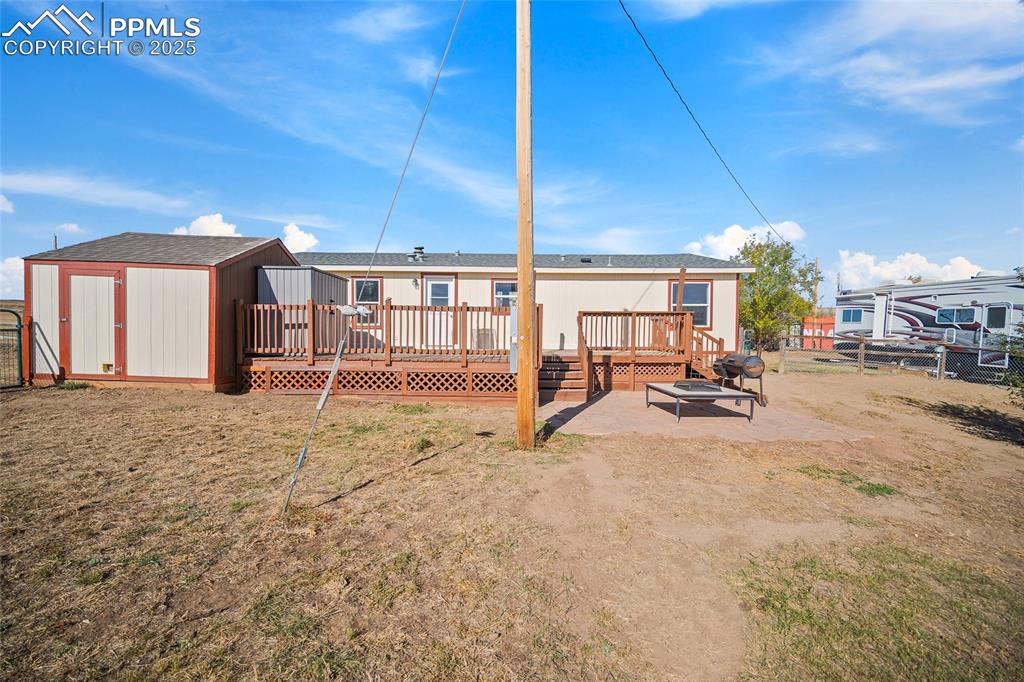 Image 28 of 43: Back of Structure