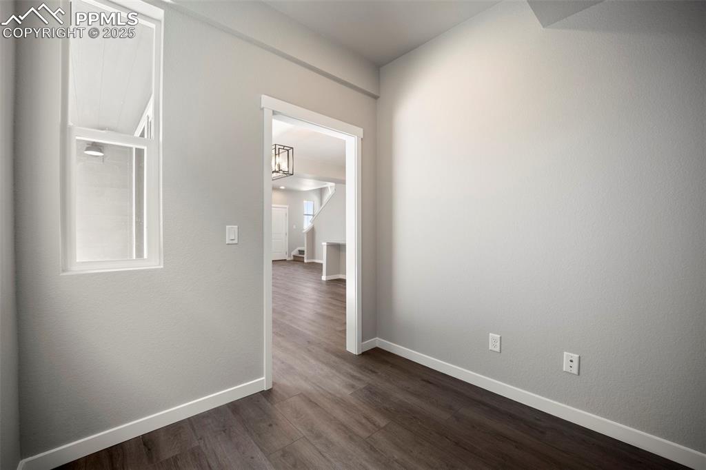 Image 14 of 47: Office