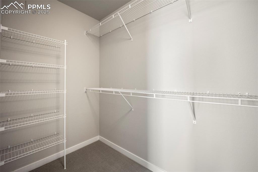 Image 20 of 47: Closet