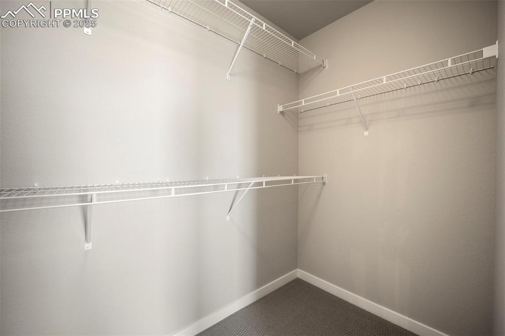 Image 21 of 47: Closet