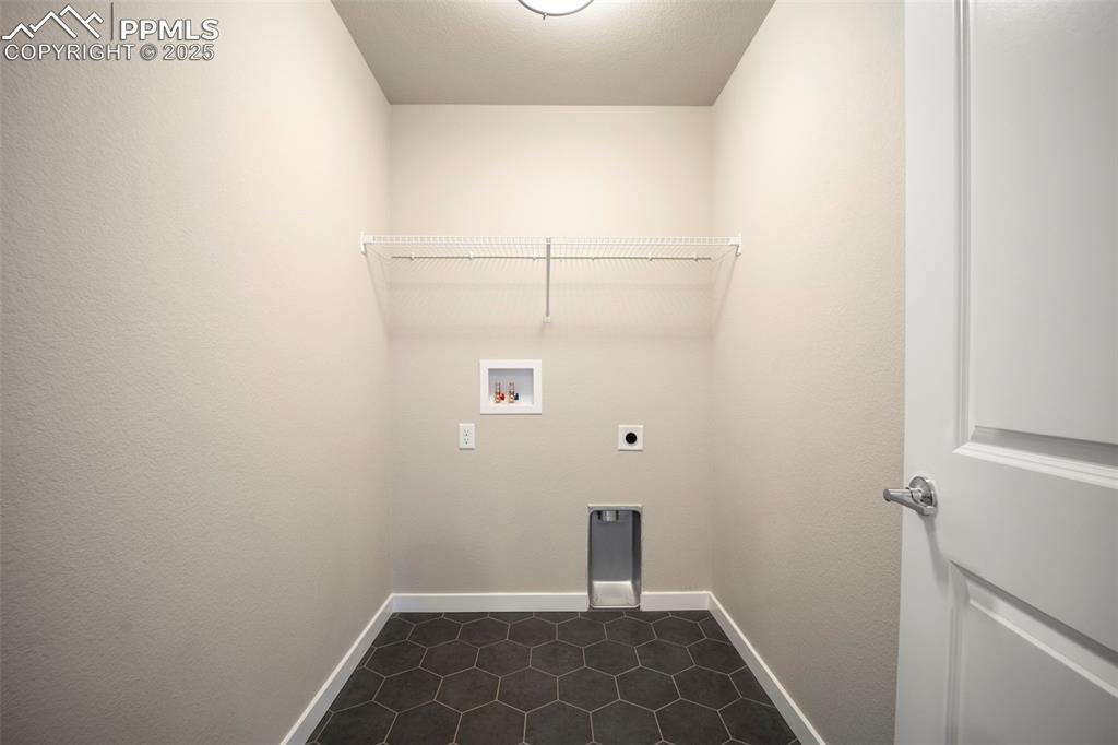 Image 24 of 47: Laundry