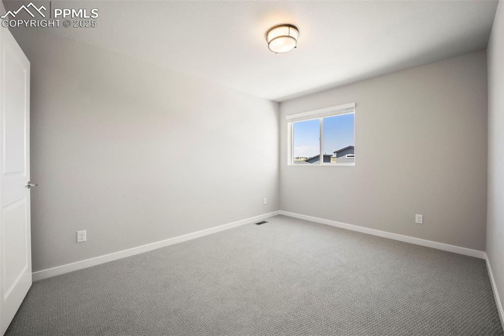 Image 35 of 47: Bedroom