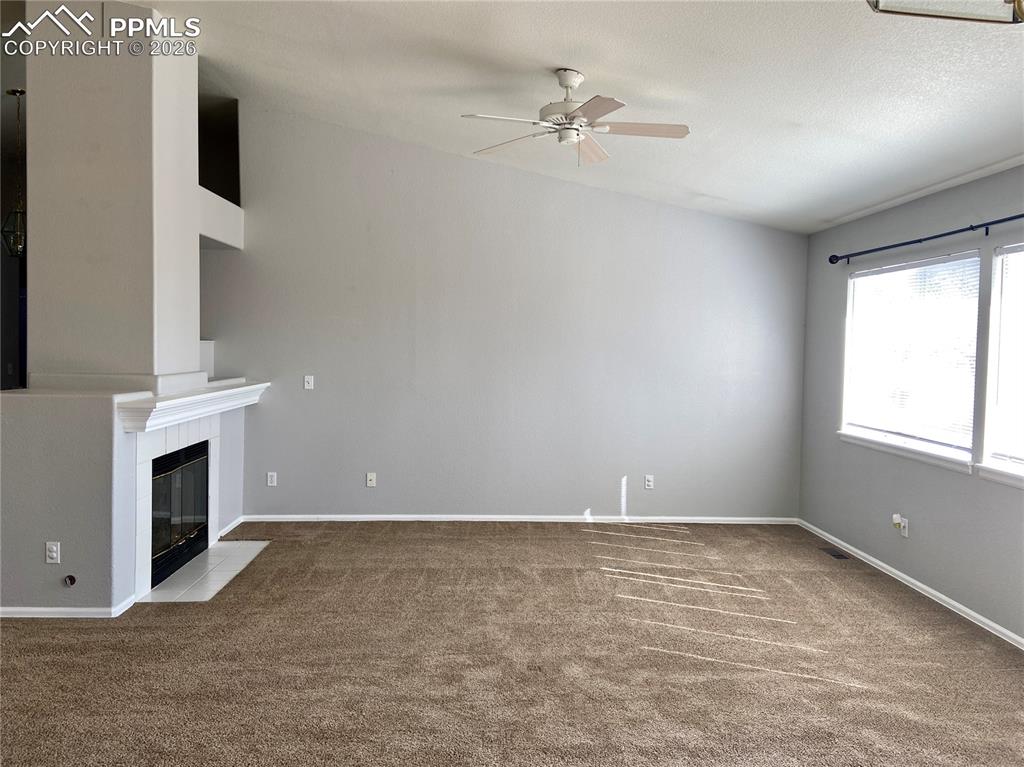 Image 29 of 29: Living Room