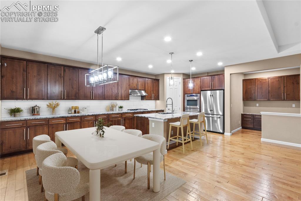 Image 4 of 43: Virtually Staged