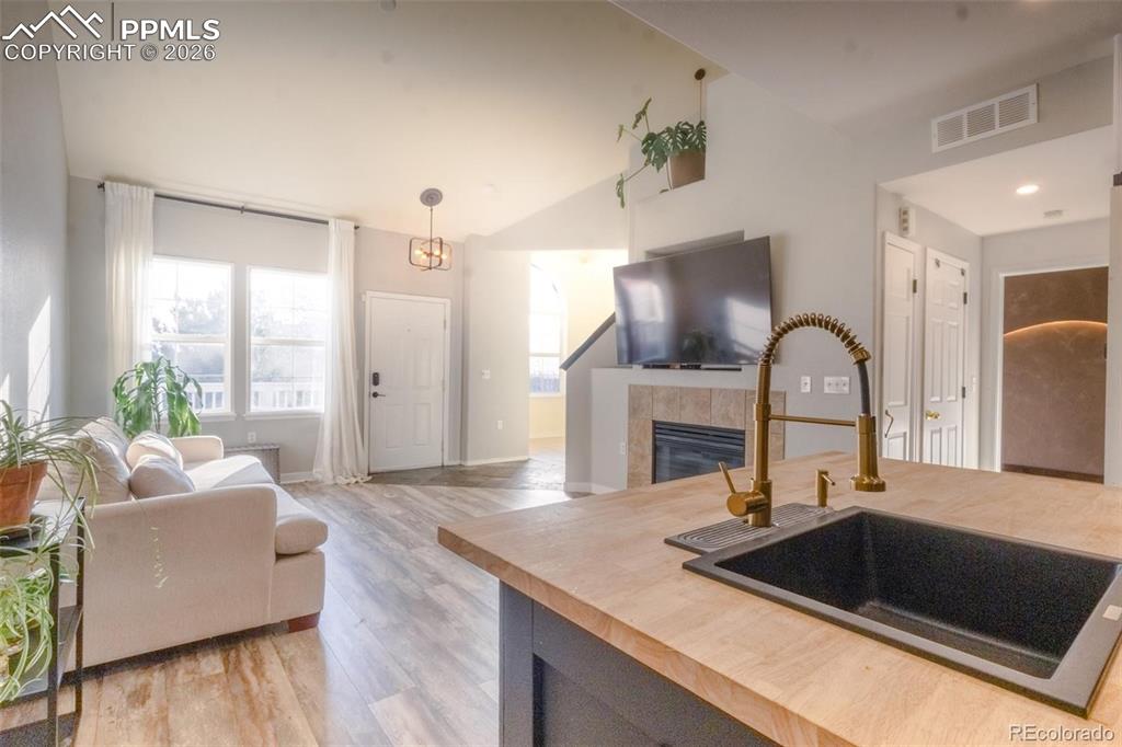 Image 5 of 15: Living Room