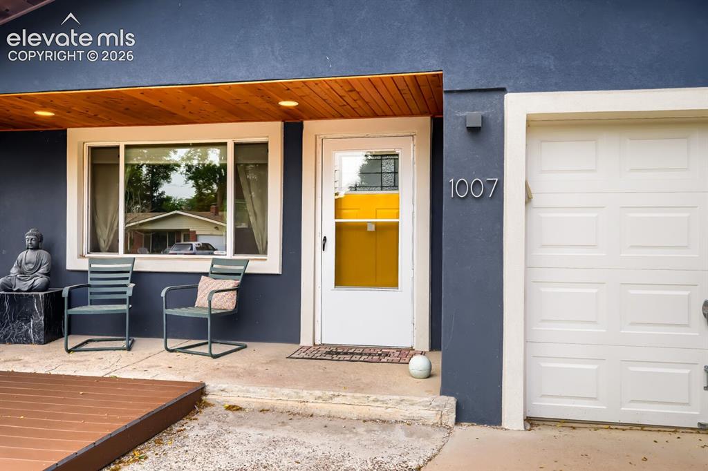 Image 2 of 17: Entry
