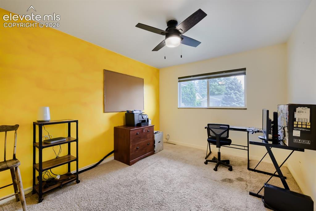 Image 3 of 17: Office