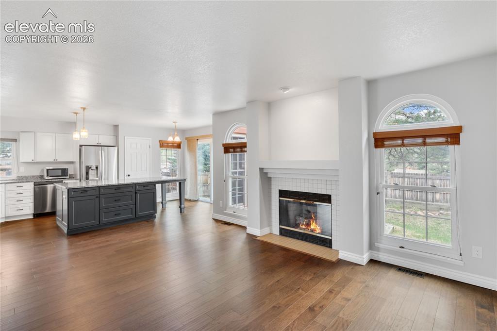 Image 18 of 50: Family Room