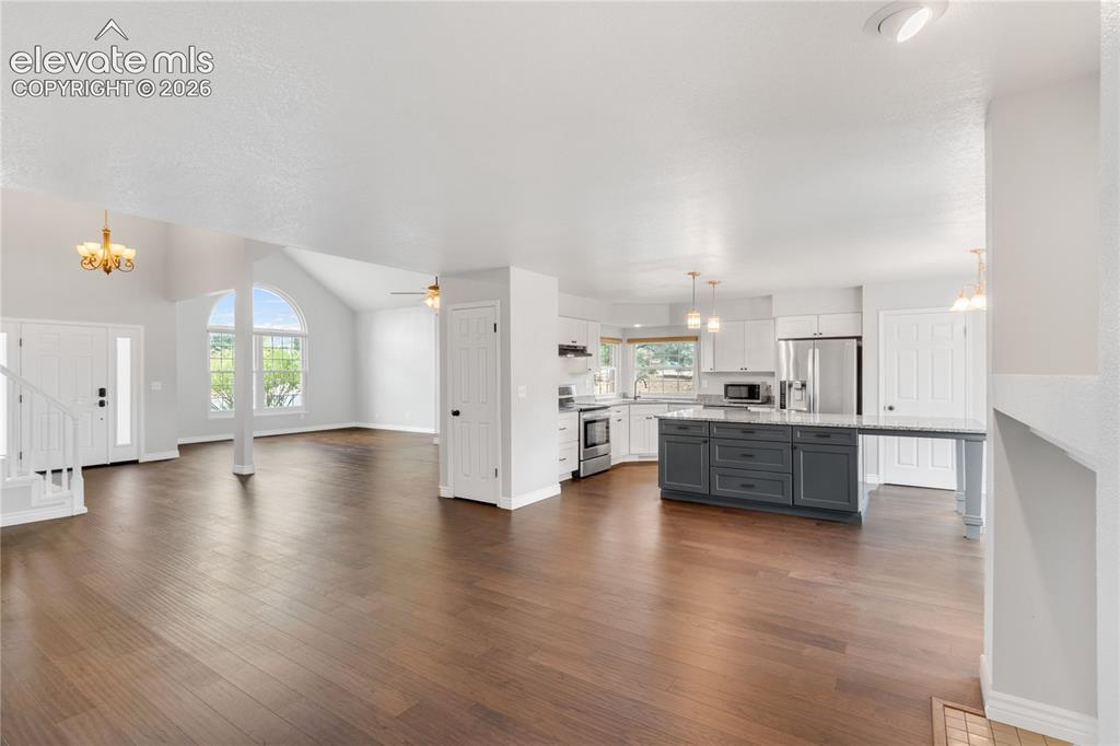 Image 19 of 50: Family Room