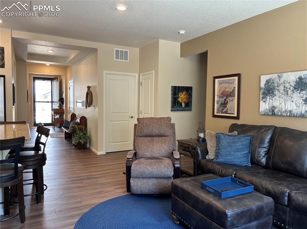 Image 4 of 24: Living Room