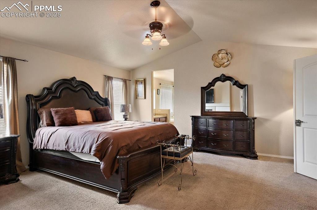 Image 21 of 36: Bedroom