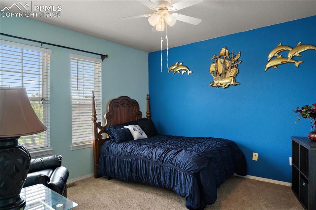 Image 28 of 36: Bedroom