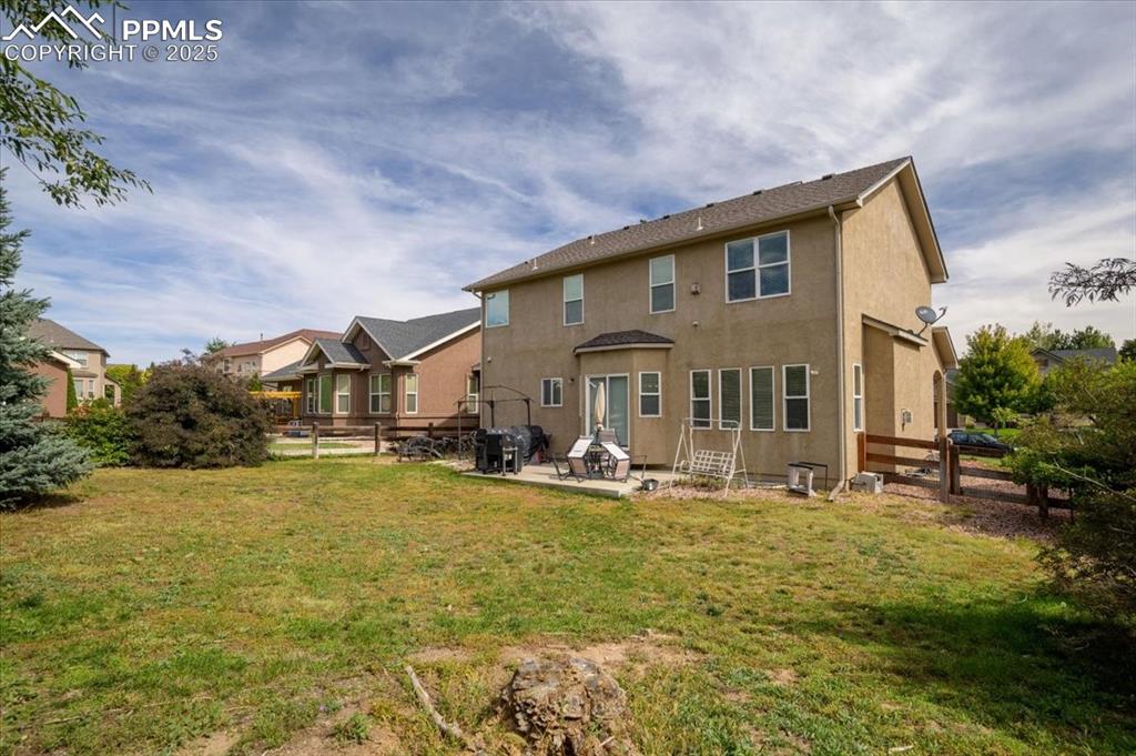 Image 35 of 36: Back of Structure