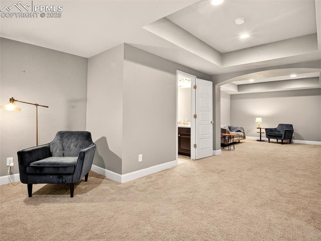 Image 30 of 40: Sitting Room