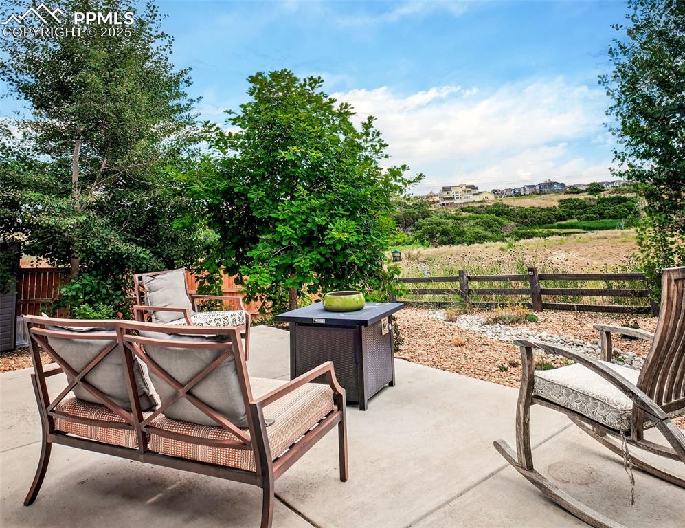 Image 38 of 40: Patio