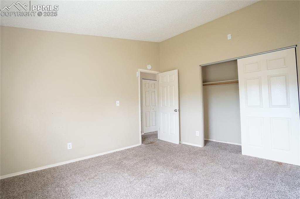 Image 14 of 22: Bedroom