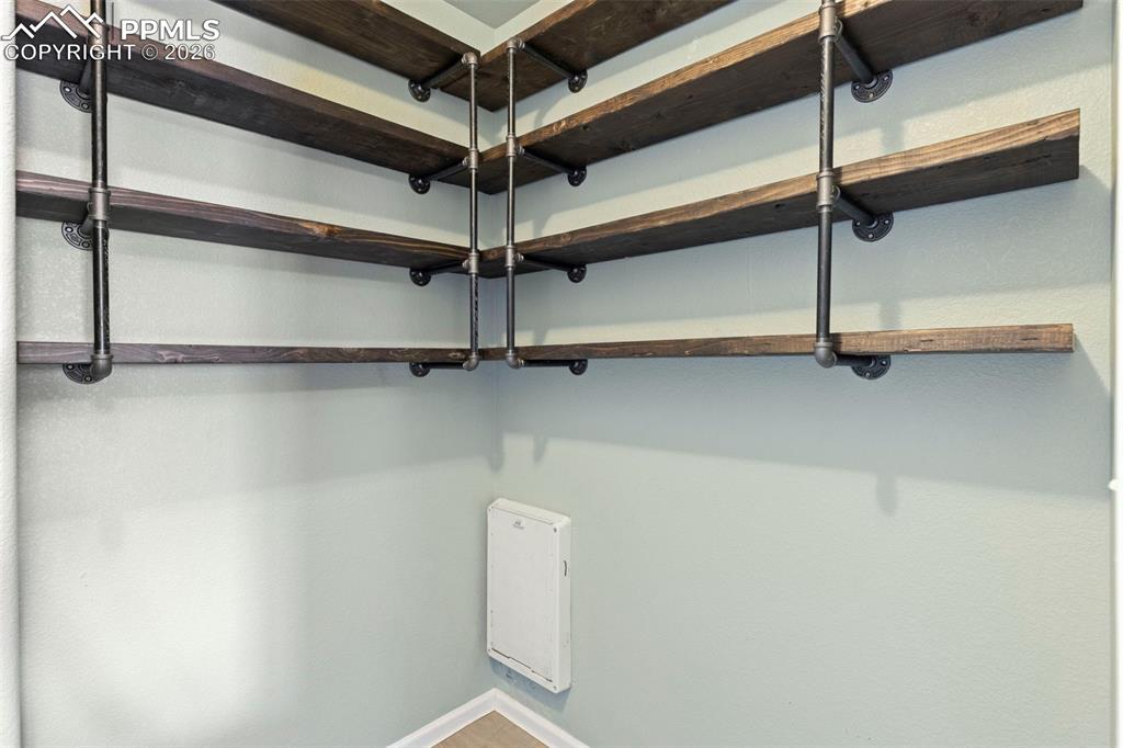 Image 12 of 27: Closet