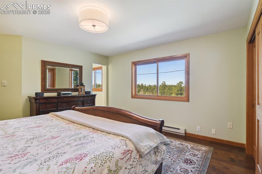 Image 16 of 48: Bedroom