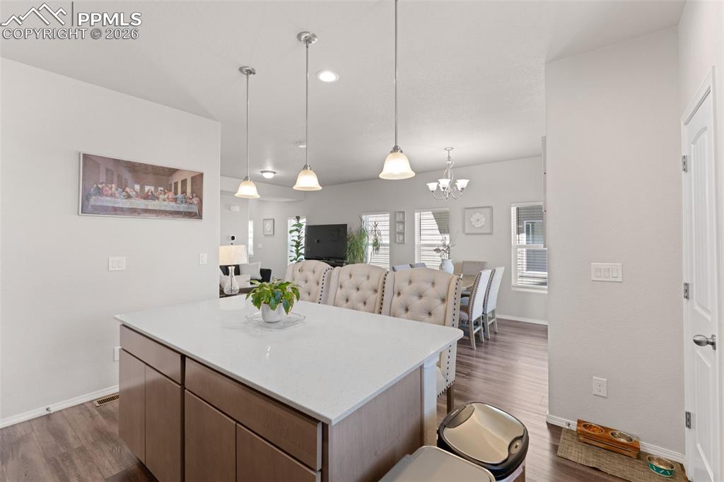 Image 15 of 49: Kitchen