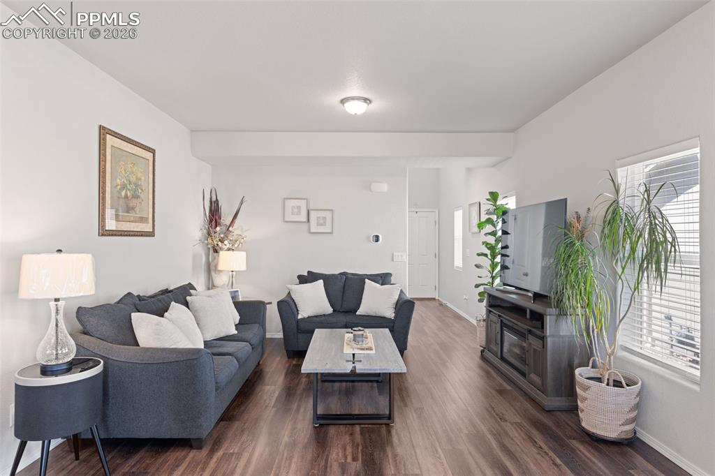 Image 17 of 49: Living Room