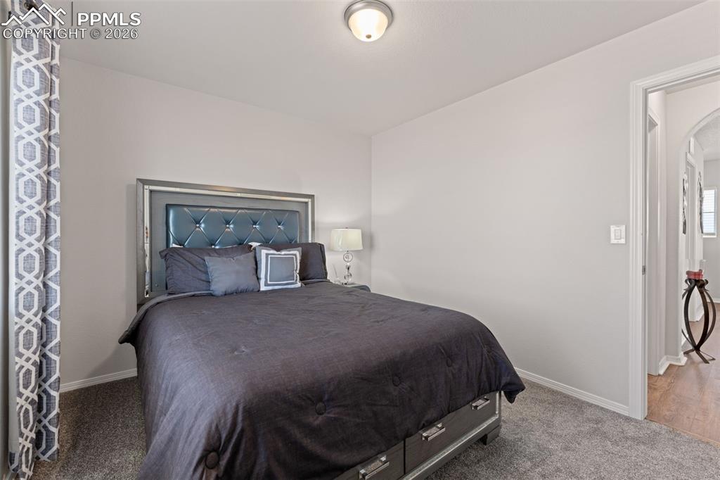 Image 33 of 49: Bedroom