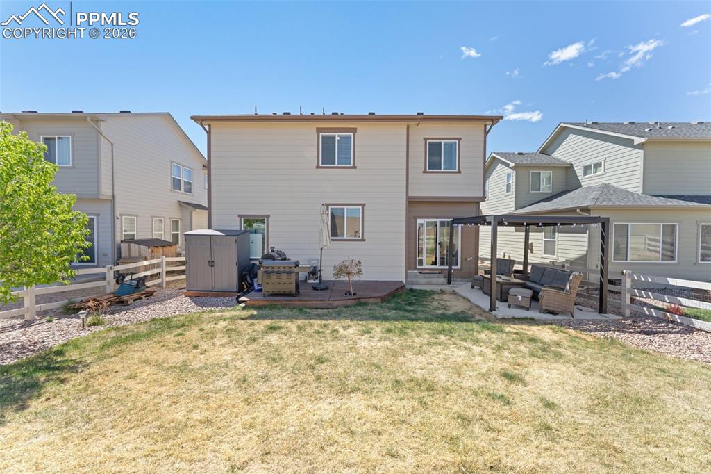 Image 39 of 49: Back of Structure