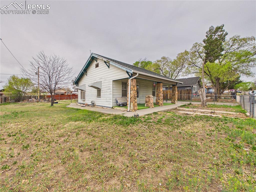 Image 2 of 32: Other