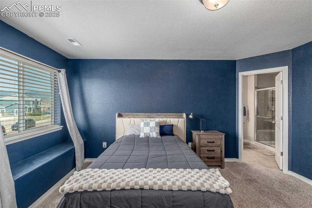 Image 20 of 40: Bedroom