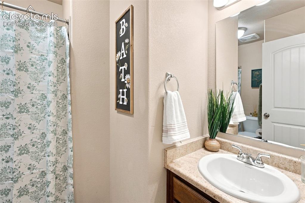 Image 10 of 39: Bathroom