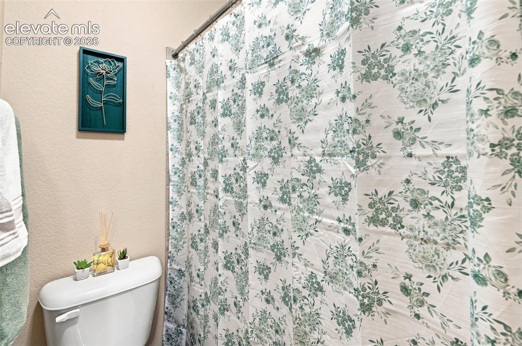Image 11 of 39: Bathroom