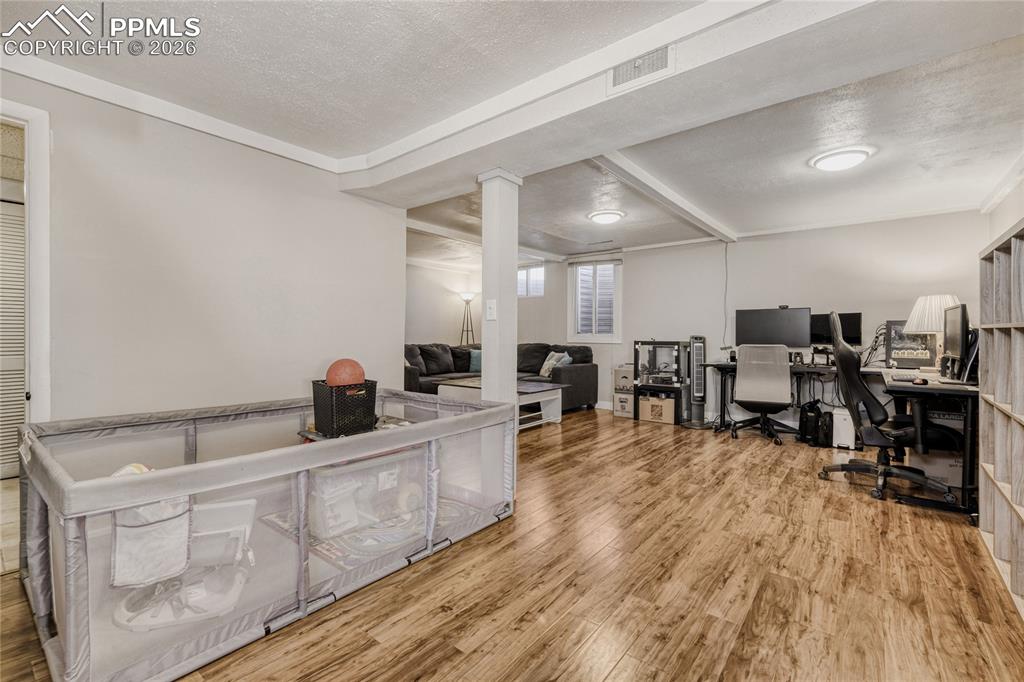 Image 17 of 27: Family Room