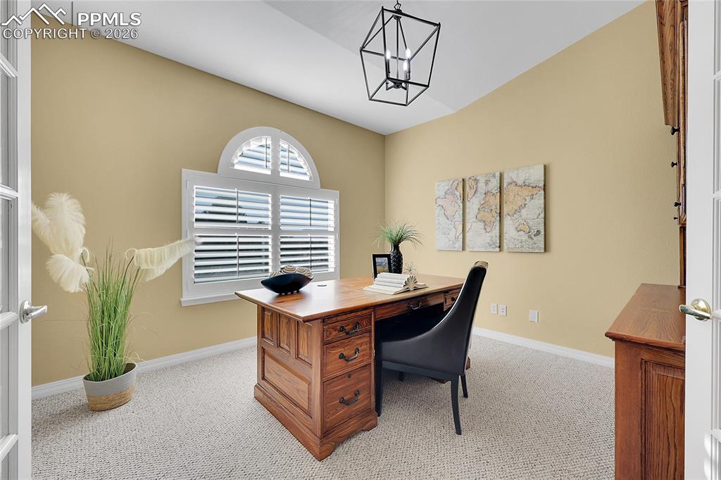 Image 20 of 44: Office