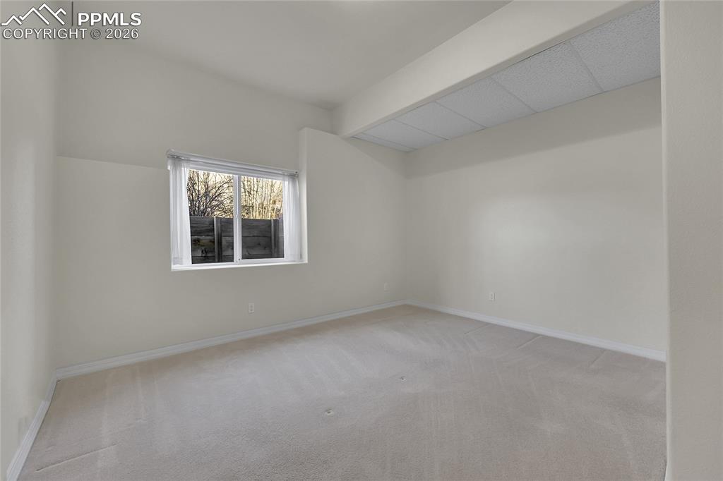 Image 28 of 44: 4/4 Bedrooms