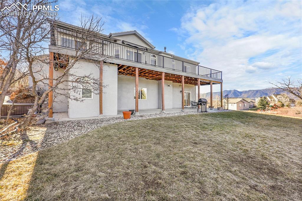 Image 31 of 44: Back of Structure