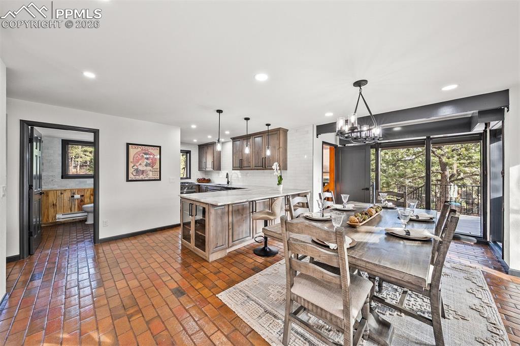 Image 3 of 27: Dining Area