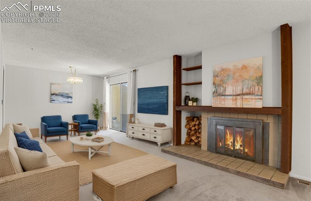 Image 3 of 31: Virtually Staged