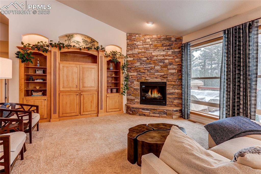 Image 13 of 50: Living Room