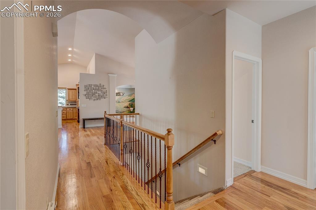 Image 29 of 50: Entry