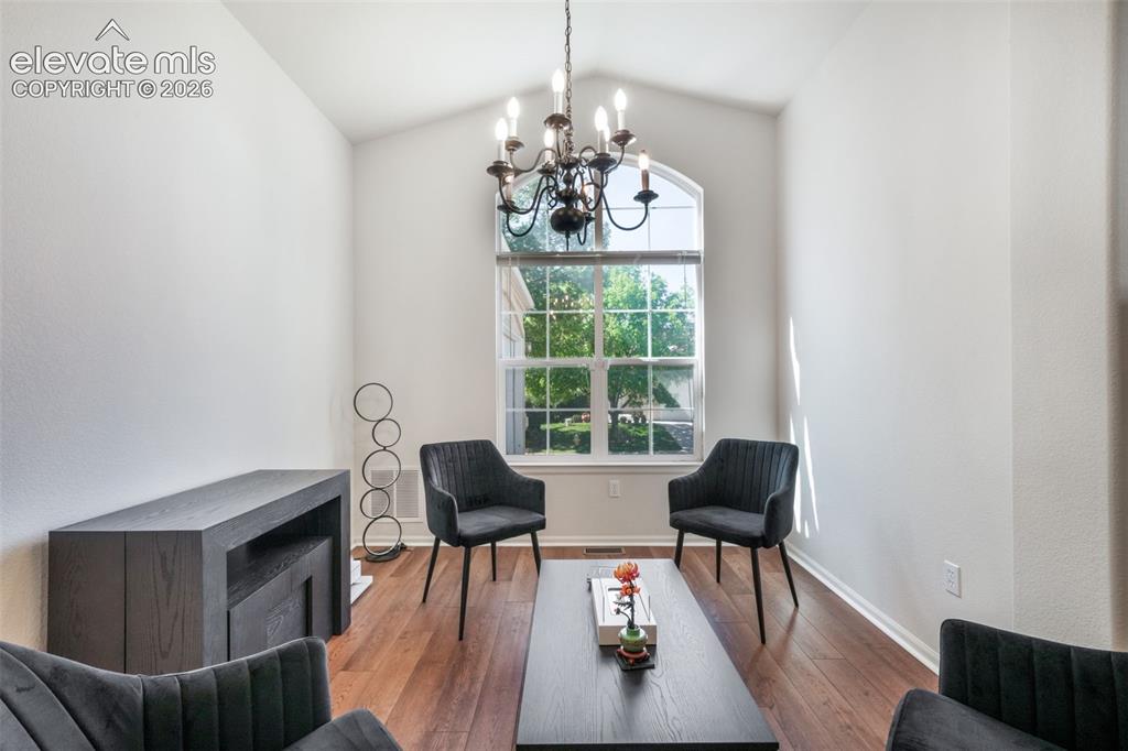 Image 10 of 49: Sitting Room