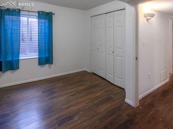 Image 20 of 50: Bedroom