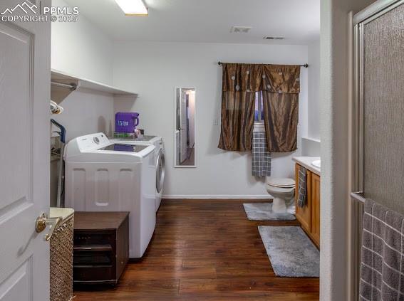 Image 26 of 50: Laundry